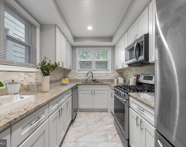 607 S Durham Street - Photo Thumbnail 6