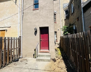 429 E Lanvale Street E - Photo Thumbnail 21