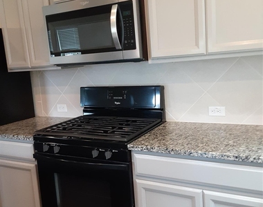 504 Coffee Berry Dr - Photo Thumbnail 3