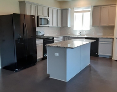 504 Coffee Berry Dr - Photo Thumbnail 6