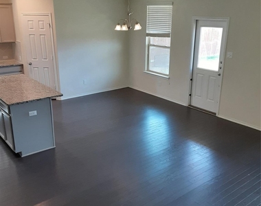 504 Coffee Berry Dr - Photo Thumbnail 9