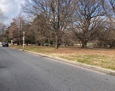 3027 Shannon Drive - Photo Thumbnail 2