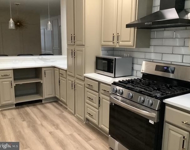 3027 Shannon Drive - Photo Thumbnail 11