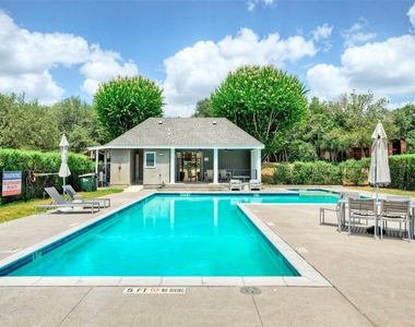 3002 Barton Point Cir - Photo Thumbnail 36