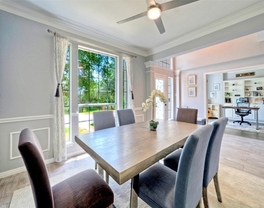 3002 Barton Point Cir - Photo Thumbnail 5