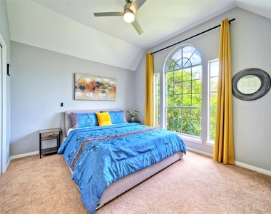 3002 Barton Point Cir - Photo Thumbnail 25