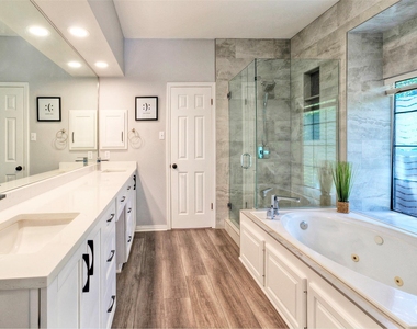 3002 Barton Point Cir - Photo Thumbnail 19