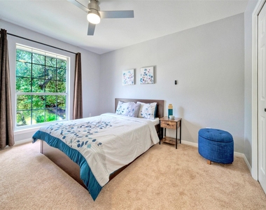 3002 Barton Point Cir - Photo Thumbnail 24