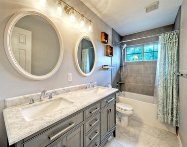3002 Barton Point Cir - Photo Thumbnail 26