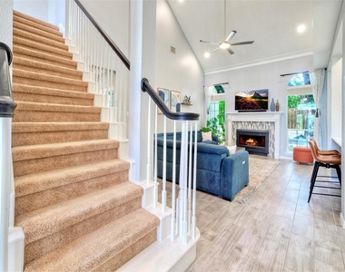 3002 Barton Point Cir - Photo Thumbnail 6