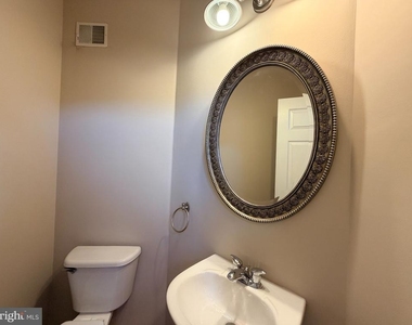 2805 Settlers View Drive - Photo Thumbnail 3