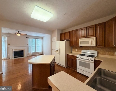 2805 Settlers View Drive - Photo Thumbnail 5