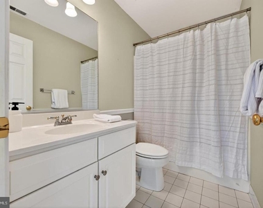 928 Waterview Drive - Photo Thumbnail 22
