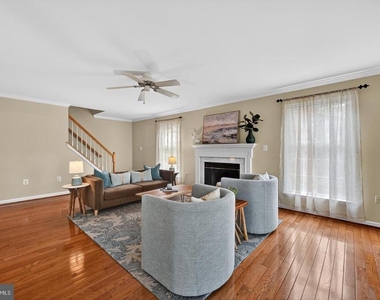 928 Waterview Drive - Photo Thumbnail 6
