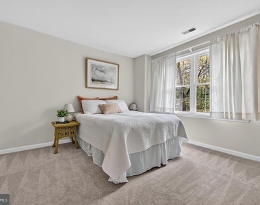 928 Waterview Drive - Photo Thumbnail 23