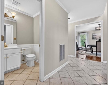 928 Waterview Drive - Photo Thumbnail 14