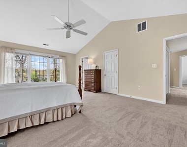 928 Waterview Drive - Photo Thumbnail 18