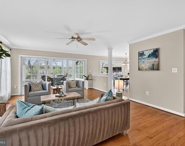 928 Waterview Drive - Photo Thumbnail 15