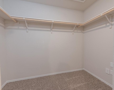 2115 Windflower Ln - Photo Thumbnail 11