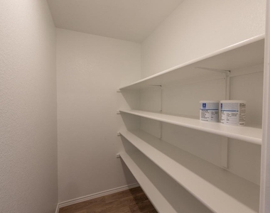 2115 Windflower Ln - Photo Thumbnail 18