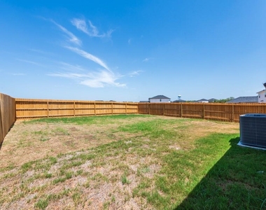 2115 Windflower Ln - Photo Thumbnail 17