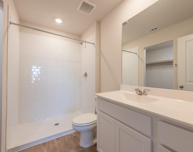 2115 Windflower Ln - Photo Thumbnail 8