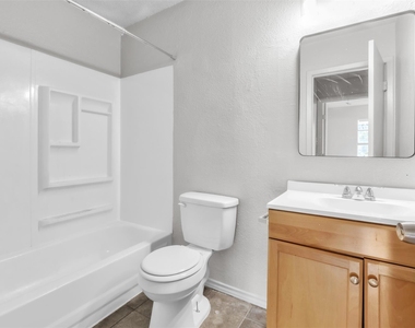 5805 Cougar Dr - Photo Thumbnail 7