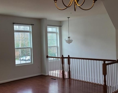 7538 Stonehouse Run Drive - Photo Thumbnail 16