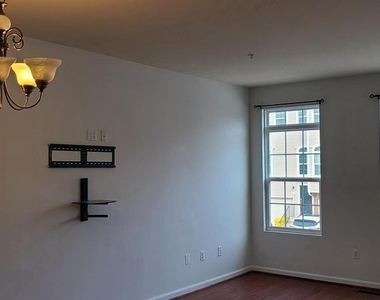 7538 Stonehouse Run Drive - Photo Thumbnail 14