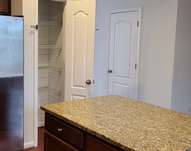 7538 Stonehouse Run Drive - Photo Thumbnail 9