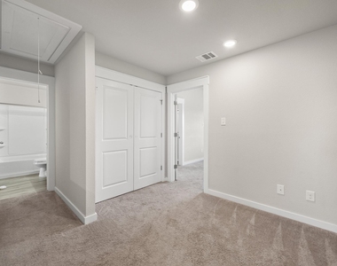441 Fieldwood Dr - Photo Thumbnail 13