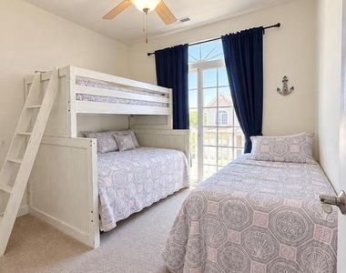 38404 Grand Avenue - Photo Thumbnail 12