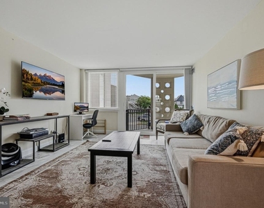 1 Virginia Avenue - Photo Thumbnail 6