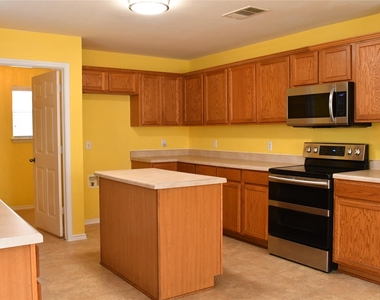 13516 Richard Nixon St - Photo Thumbnail 12