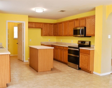 13516 Richard Nixon St - Photo Thumbnail 13