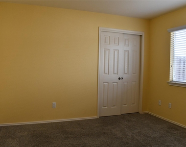 13516 Richard Nixon St - Photo Thumbnail 17