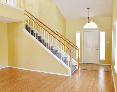 13516 Richard Nixon St - Photo Thumbnail 6