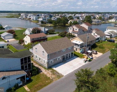 35205 Hassell Avenue - Photo Thumbnail 4