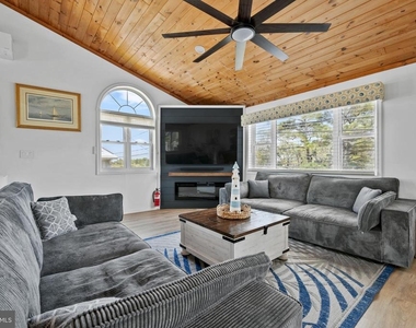 35205 Hassell Avenue - Photo Thumbnail 30