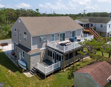 35205 Hassell Avenue - Photo Thumbnail 9