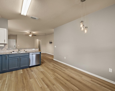 12105 Jamie Dr - Photo Thumbnail 14