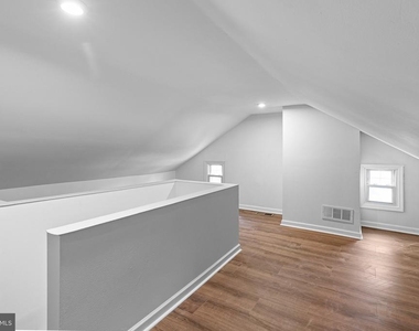 30 E Main Street - Photo Thumbnail 9