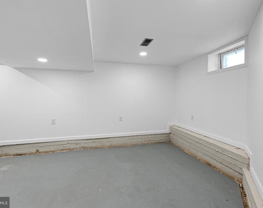 30 E Main Street - Photo Thumbnail 10