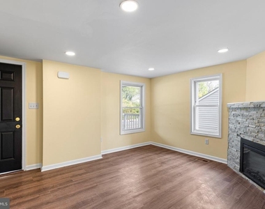 30 E Main Street - Photo Thumbnail 18