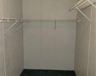517 Olivia Ct - Photo Thumbnail 2