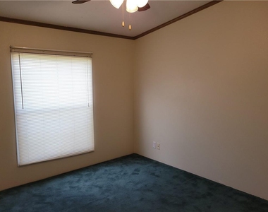 517 Olivia Ct - Photo Thumbnail 8