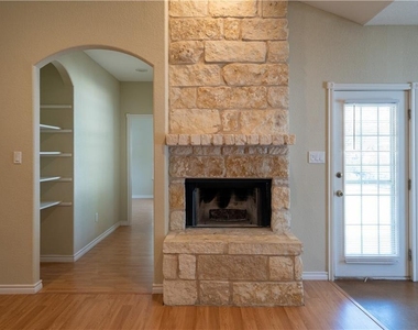 412 Cargill Dr - Photo Thumbnail 6