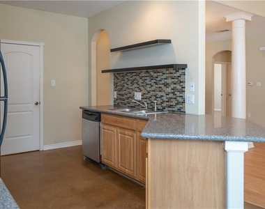 412 Cargill Dr - Photo Thumbnail 13