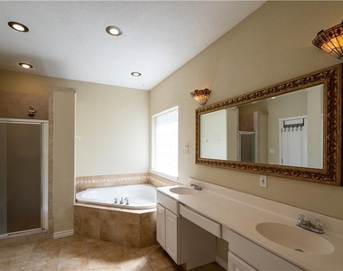 412 Cargill Dr - Photo Thumbnail 16