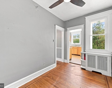 203 Barrett Street - Photo Thumbnail 6